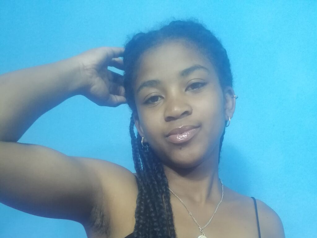MenaNaomy